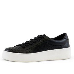 WOMEN'S NEST LOW TOP PLATFORM SOLE PERFORATED SNEAKERS - BLACK
